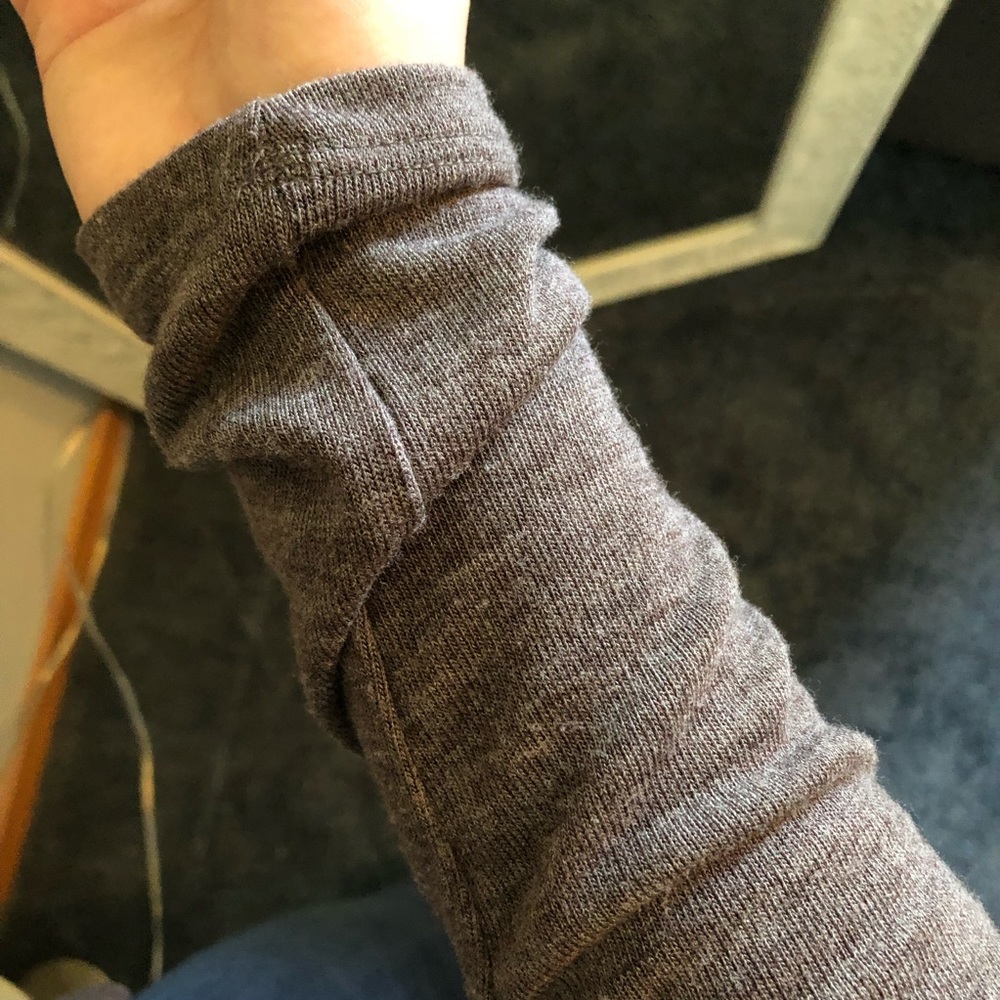 Open back sweater - Picture 3 of 4